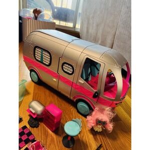 LOL Surprise OMG Glamper Blue Camper 4-in-1 Playset RV Van Dollhouse and Extras